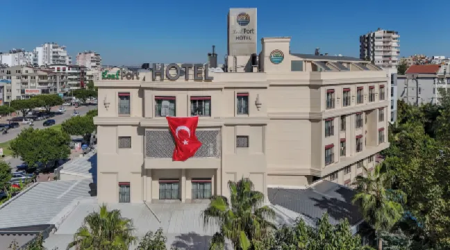 Leaf Port Hotel Отели рядом с достопримечательностью «Бухта больших камней»