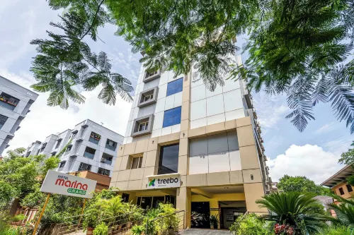 Treebo Marina Grand Railway Station Hotels in Dondaparthy