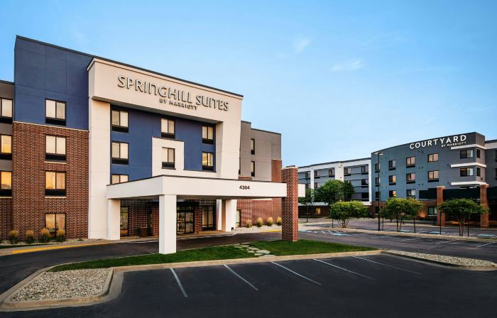蘇福爾斯萬豪SpringHill飯店