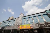 K.S Hotel - parking