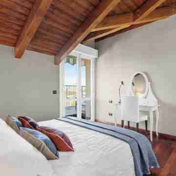 Stylish Penthouse in Sesto San Giovanni Rooms