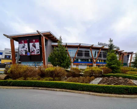 Holiday Inn Express & Suites LANGLEY by IHG Hotels in Langley Township