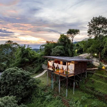 Hubkhaosawan homestay
