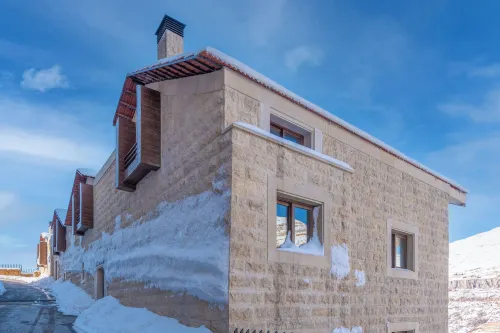 Canyon - 1 BR Apt by The Valley in Kfardebian Hotels in Faraiya