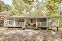 Families Welcome! Home w/ Fire Pit in Soddy-daisy - Homestays