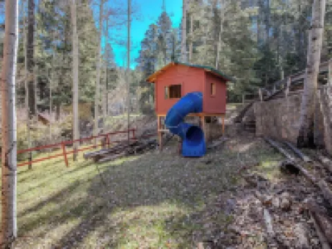 Cozy cottage nestled in the middle of Cloudcroft Hotels in Cloudcroft
