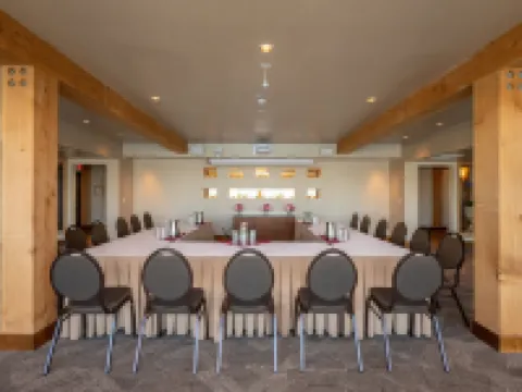 The Lodge at Columbia Point Hotels in Richland