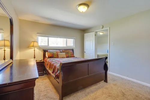 Pueblo House by Riverwalk, 2 Miles to Fairgrounds! - 3-نجوم
