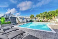 Galveston Couples Retreat Quarter Mi to Seawall - Spa