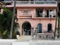 Quinta Maria Cortez Hotels near Los Arcos
