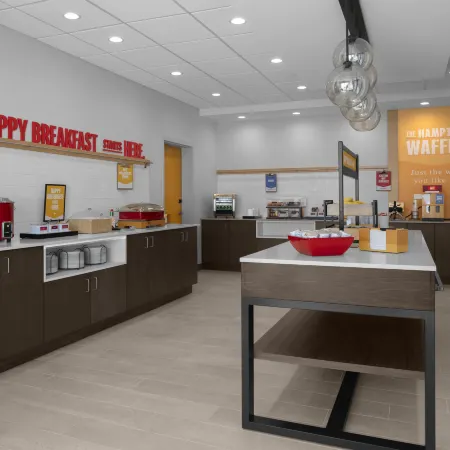 Hampton Inn Suites by Hilton Long Island Farmingdale