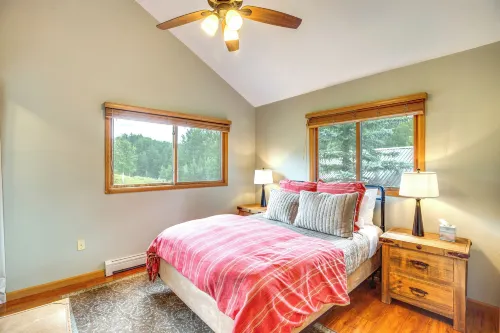 Mountain Village Home Steps to Ski Lift and Shuttle! - spa