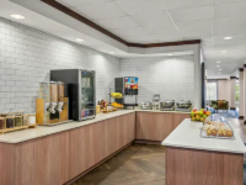 Fairfield Inn & Suites Marion Hotels in Marion