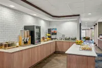 페어필드 인 & 스위트 바이 메리어트 매리언