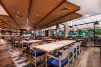 InterContinental Hotels CALI by IHG - breakfast