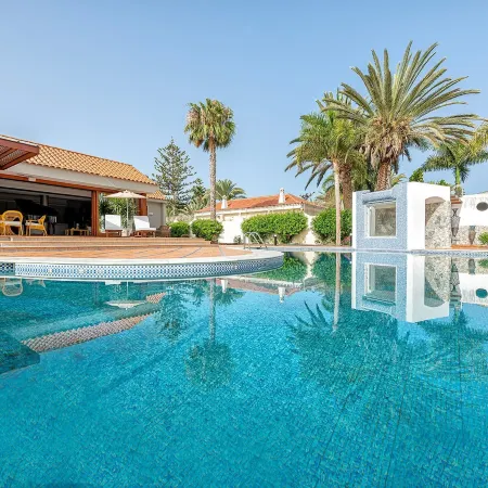 Bungalow in Maspalomas Near Golf & Beach