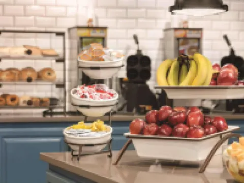 カントリー イン & スイーツ バイ ラディソン ウィリアムズバーグ イースト (ブッシュ ガーデンズ) バージニア ロバーツのホテル