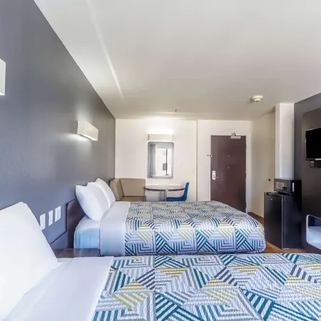 Motel 6 Laredo, TX - Airport