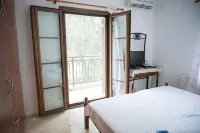 Mountain Voyage Residences Serene Lesvos Stay - 2-Star