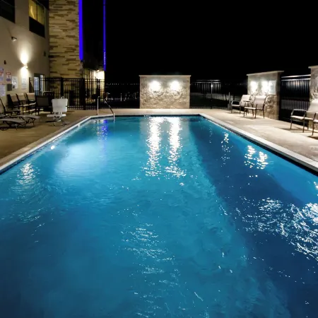 Holiday Inn Express & Suites TAYLOR by IHG