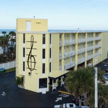 Ocean Breeze - Ocean Front at Symphony Beach Club!