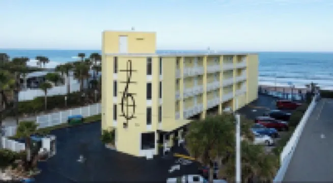 Ocean Breeze - Ocean Front at Symphony Beach Club!