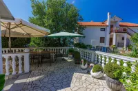 Apartments Ninic - Homestays