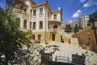 Raygond Living Quarters Hotels in 
