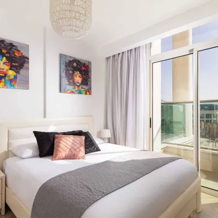 Mamad - Bright Eilat Escape with Balcony n Pool