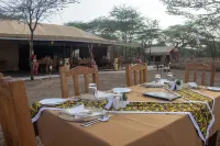 Africa Safari Serengeti Kusini - breakfast