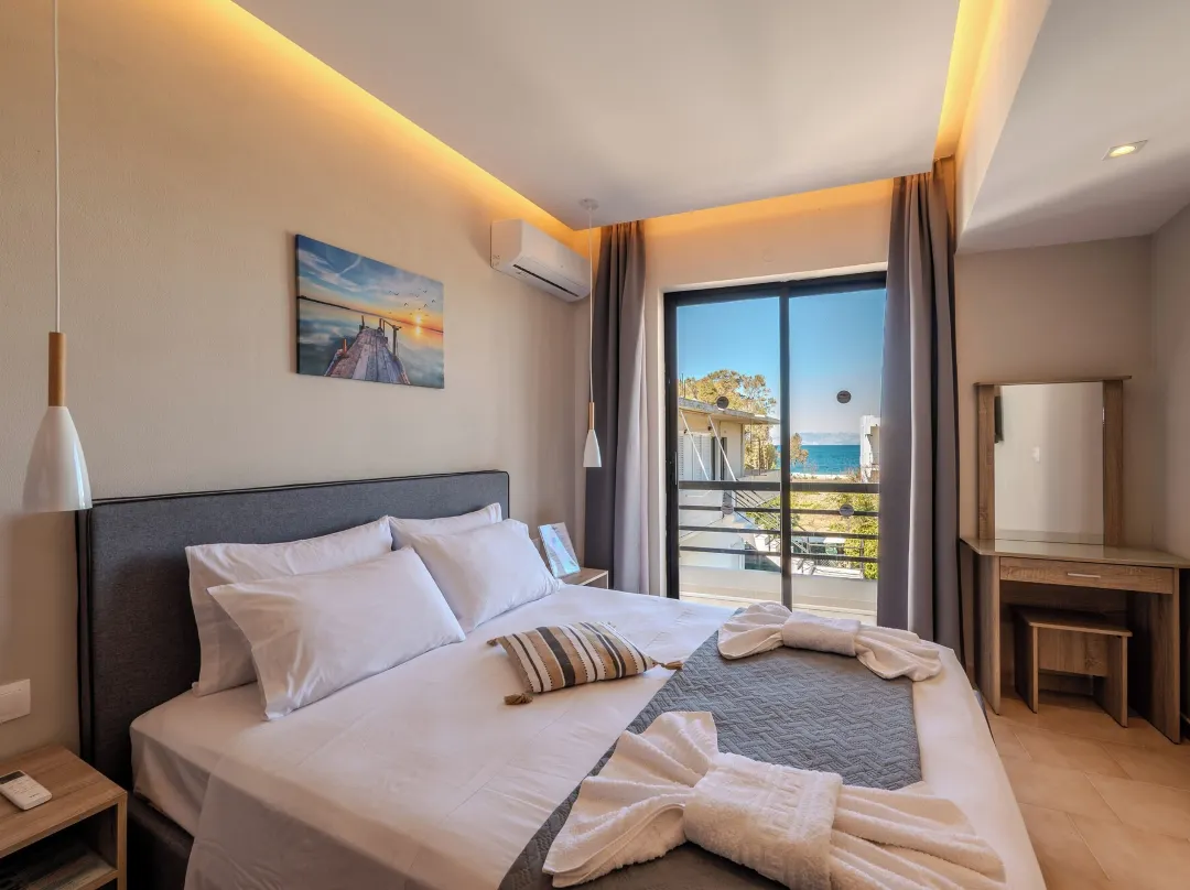 Blue Wave Suites - Ixia - Rhodes