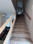 Tiny Home, Spa Next Door, Deck, Walk to Farmers Market