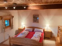Old Farmhouse at 1,100 m Altitude Between Katschberg and Lake Millstätter See. Hotels in 