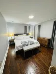 Spacious 3Br Home - Sleeps 10 - Perfect for Families & Groups.