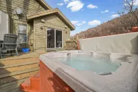 Spacious Park City Retreat With a Private Hot Tub