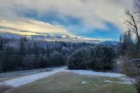 Near Trails & Vast Access! Modern Burke Home Base - Wifi