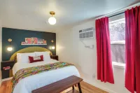 Quick Hospital Commute! Spokane Apt w/ Workspace - Kitchen