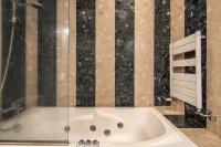 Villa in Azeitao w Pool and Garden - Badekar