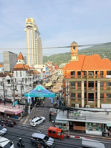 รูปภาพของCozy Suite on second floor with Pool View