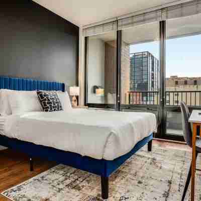 Boulevard Stays - River North Rooms