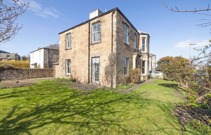 Detached House with Sea Views & Parking