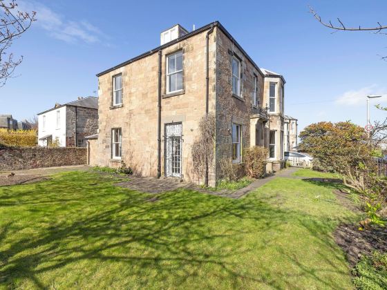 Detached House with Sea Views & Parking