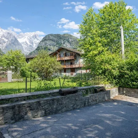 Lovely Flat in Courmayeur - Happy Rentals