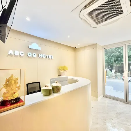 ABC QQ Hotel Отели рядом с достопримечательностью «Алтари на перекрестке Ратчапрасонг»