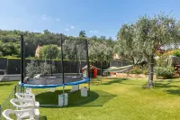 Villa Teresa Apt Lake Garda View 2Br + Pool (Sleeps 6) - Happy Rentals - Park Yeri