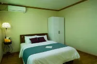 Byeonsanbando Badajeonmangdae Pension