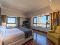 Radisson Montevideo Victoria Plaza Hotel Hotels in Montevideo