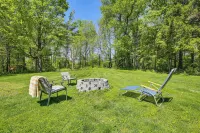 Trailside Base w/ Gazebo & Kayaks - 3-Star
