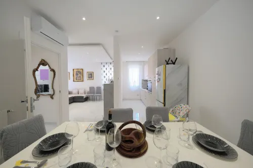 Real Modern Rapallo Retreat - Homestays