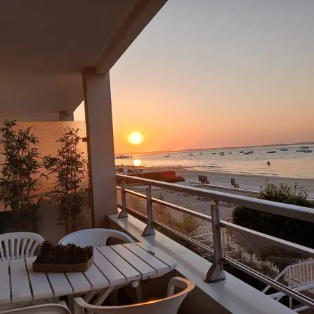 Beautiful apartment with magnificent sea view